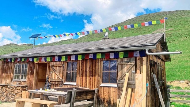 An Gesprächsstoff fehlt es nicht: Kommen Wanderer, Touristen und Besucher vorbei, ergeben sich immer wieder gute Diskussionen.