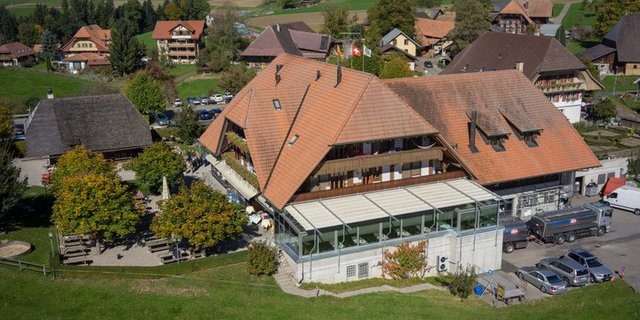 Die Delegiertenversammlung der Emmentaler Schaukäserei durfte trotz Besucherrückgang einen höheren Umsatz zur Kenntnis nehmen. (Bild Emmentaler Schaukäserei)