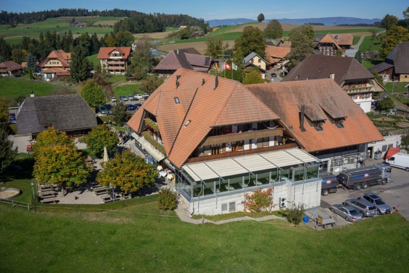 Die Delegiertenversammlung der Emmentaler Schaukäserei durfte trotz Besucherrückgang einen höheren Umsatz zur Kenntnis nehmen. (Bild Emmentaler Schaukäserei)