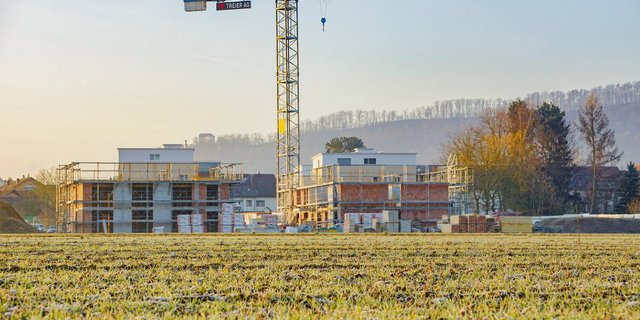 Fruchtfolgeflächen könnten auch beim Gegenvorschlag weiter überbaut werden. Das stört die Initianten der Luzerner Kulturlandschaftsinitiativen. Diese werden nicht zurückgezogen.(Symbolbild BauZ)