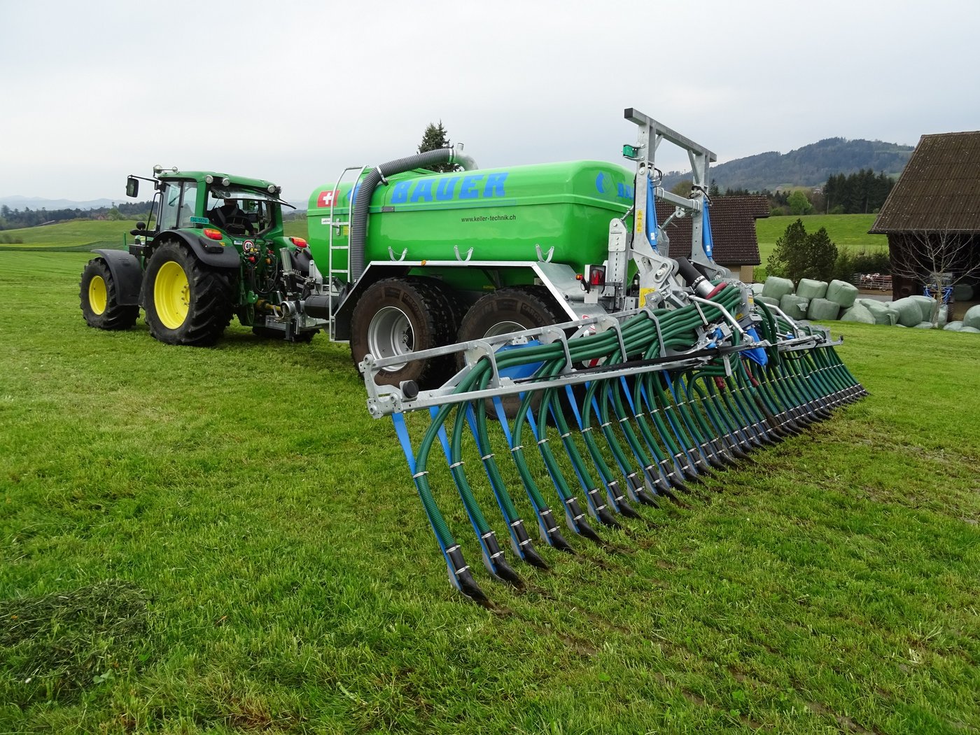 Die überbetriebliche Nutzung der Technik zur Gülleausbringung ist zwar möglich, aber dabei entstehen neue Zielkonflikte. (Bild SVLT)