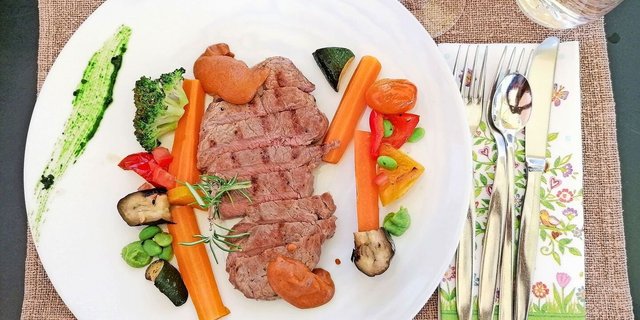 Regionale Produkte auf dem Teller, geliefert von der Bauernfamilie aus der Umgebung, können für einen Gastrobetrieb ein Alleinstellungsmerkmal sein. 