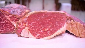 Im Kanton St. Gallen Im Kanton St. Gallen haben PFAS-Werte im Fleisch von Kühen, Rindern und Kälbern teilweise die neu geltenden Höchstwerte überschritten. Diese Fälle lancierten die PFAS-Debatte in der Schweiz.