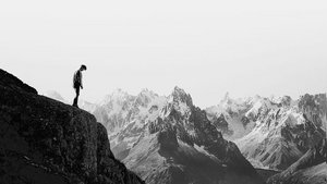 Man sieht nur noch d Man sieht nur noch den Abgrund: Menschen in suizidalen Krisen haben eine Art Tunnelblick.