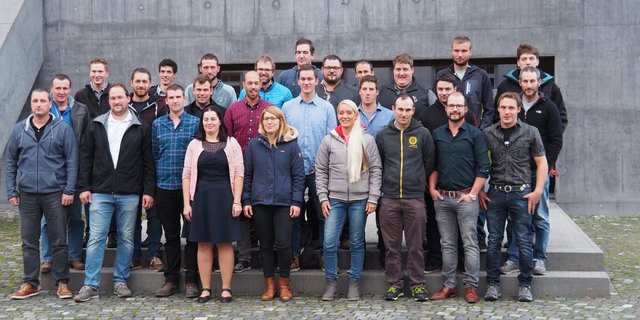 Diese Landwirtinnen und Landwirte haben dieses oder im vergangenen Jahr am Plantahof die Ausbildung zum landwirtschaftlichen Betriebsleiter mit Erfolg abgeschlossen. (Bilder Christian Weber)
