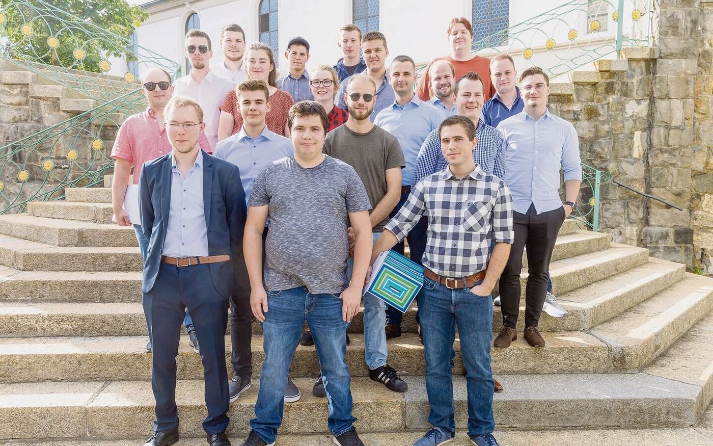 Die Absolvent(innen) der Fachschule 1.