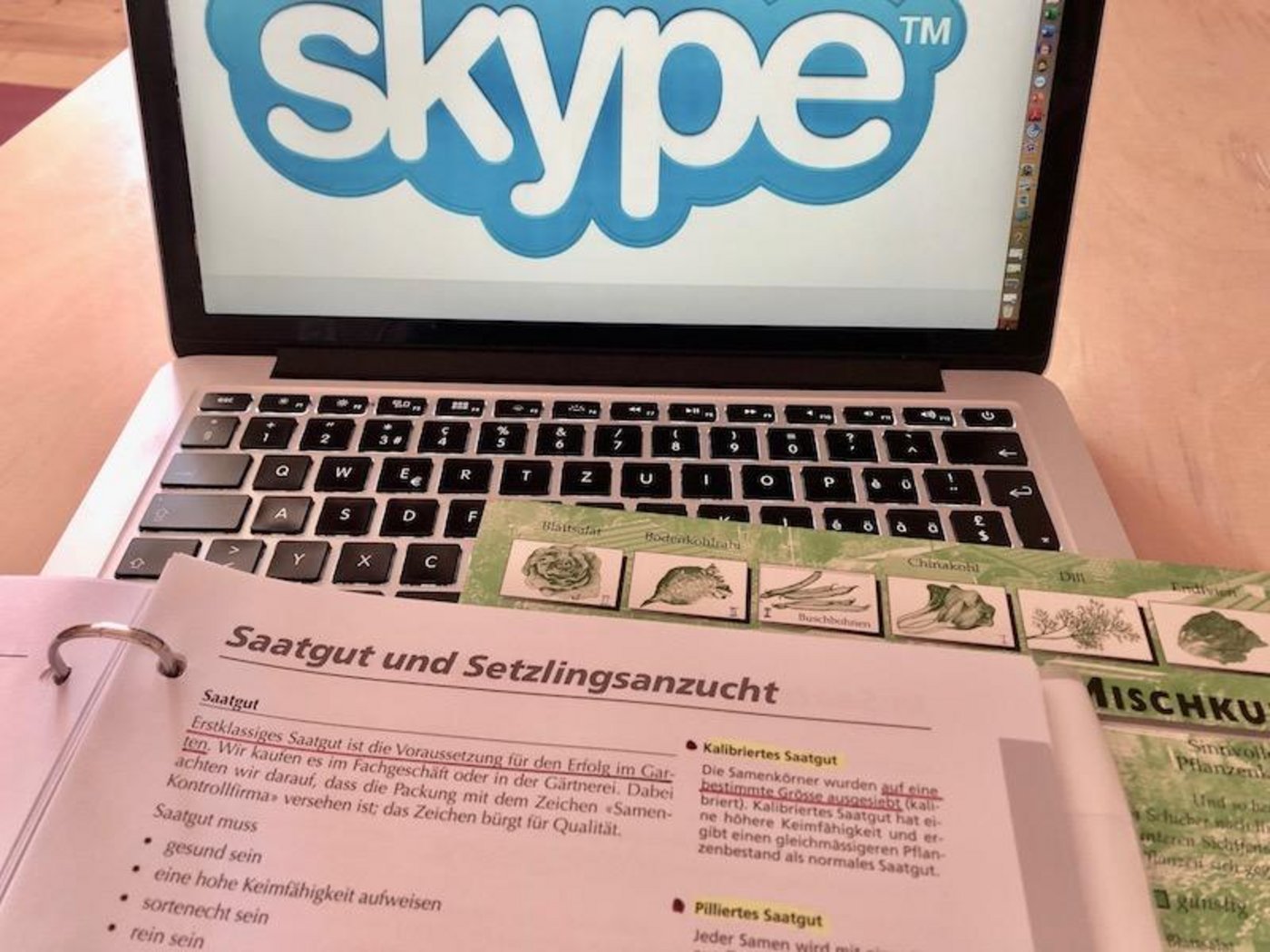 An den Bäuerinnenschulen wird via Fernunterricht der Stoff vermittelt. (Symbolbild et)