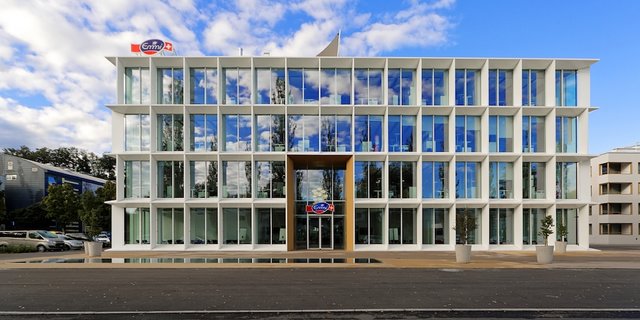 Insgesamt sei es gelungen, in schwierigem und weiterhin volatilem Umfeld auf breiter Basis profitabel zu wachsen, so die Bilanz von Emmi-CEO Urs Riedener. (Bild Emmi)