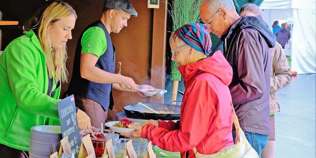 Bio-Märkte wie der jährlich in Zug stattfindende Bio-Markt «O sole bio» sind eine gute Gelegenheit, dem Konsumenten die Vorzüge des Bio-Landbaus aufzuzeigen.