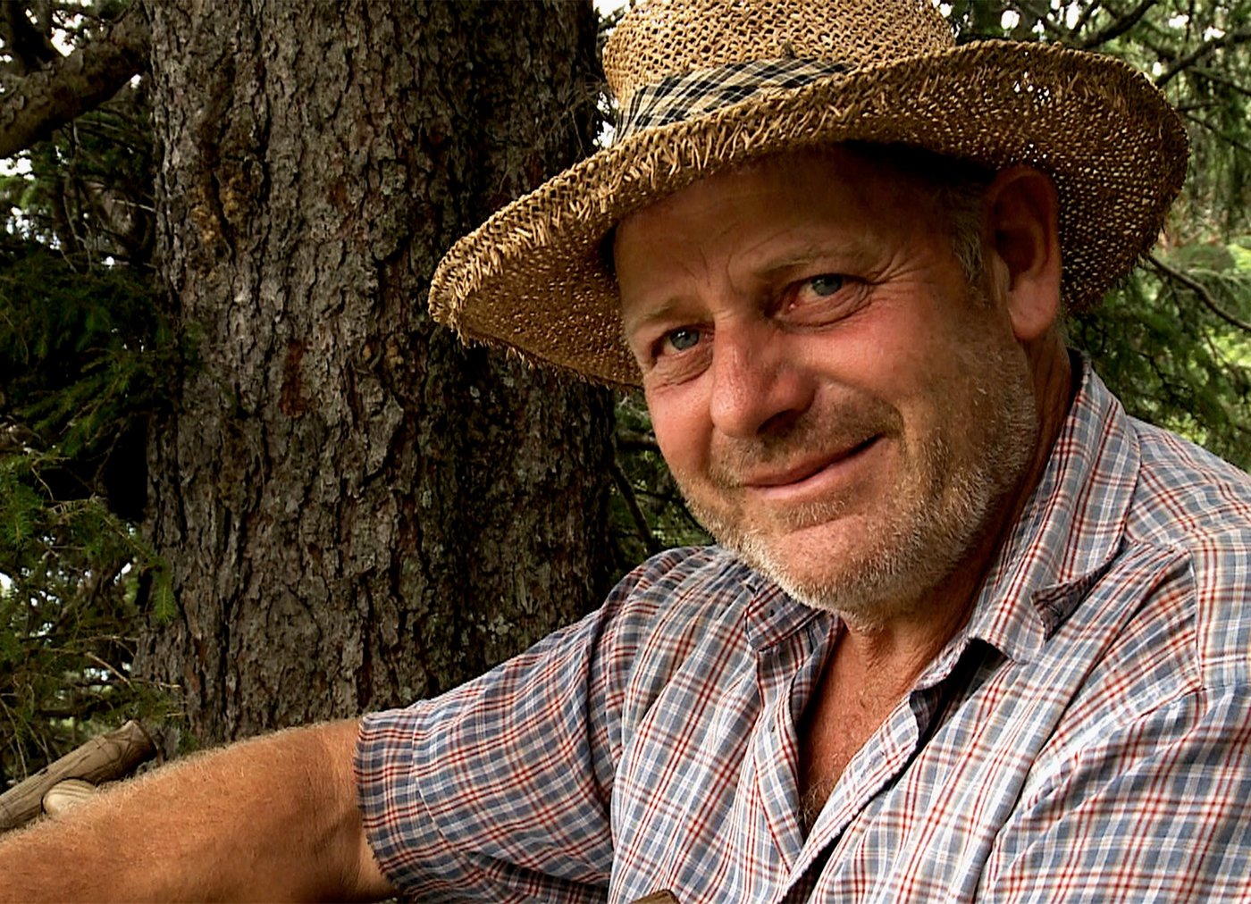 "Axiger Sepp" war weitherum bekannt als leidenschaftlicher Wildheuer und Musiker. (Bilder SRF)