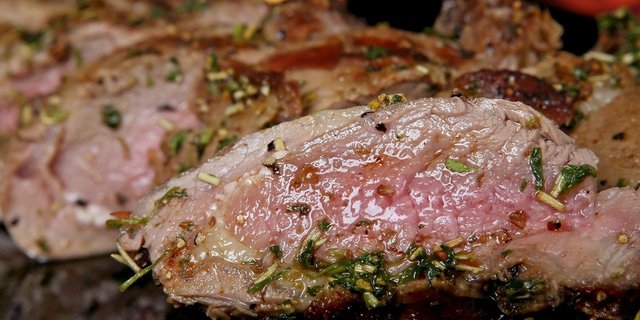 Den DNA-Herkunfts-Check startete Proviande 2018 als Dienstleistung für Fleischverarbeiter, Gastronomen, den Handel und Konsumenten. (Bild Shutterbug75  / Pixabay)