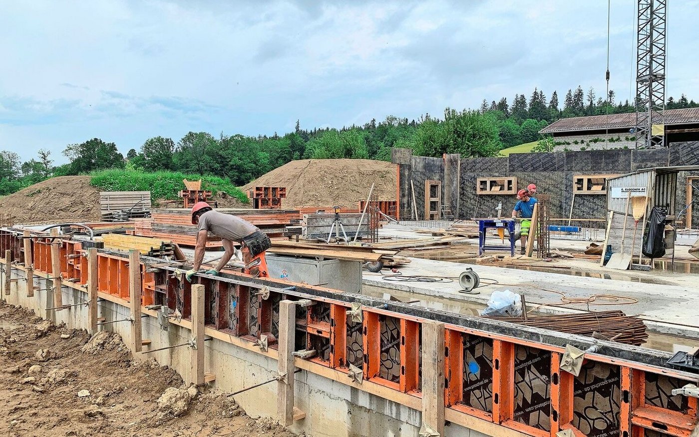 Bevor mit einem Bau begonnen wird, sollte die gesamte Finanzierung geklärt sein. 