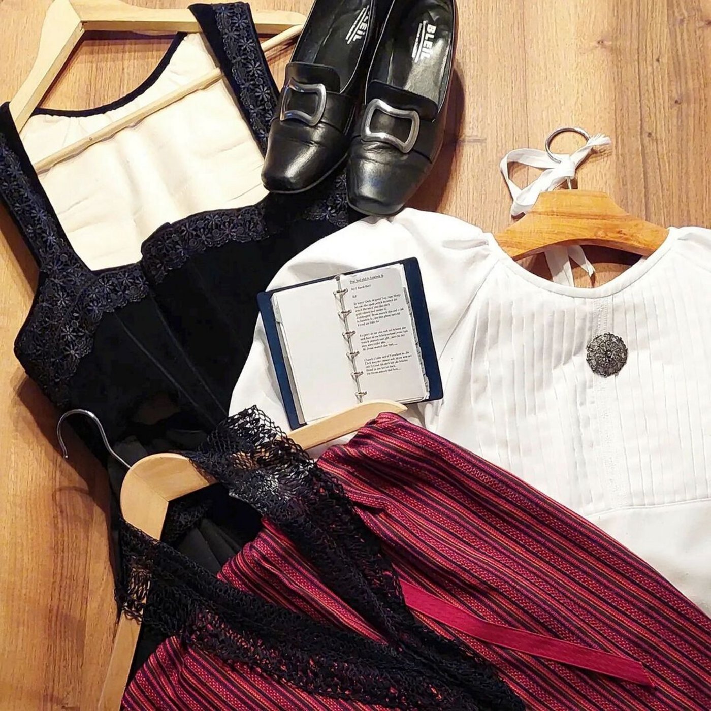 Bei den Auftritten mit dem Buure Chörli Lozärnerland trägt Sandra Bucher jeweils eine Gotthelf-Tracht.