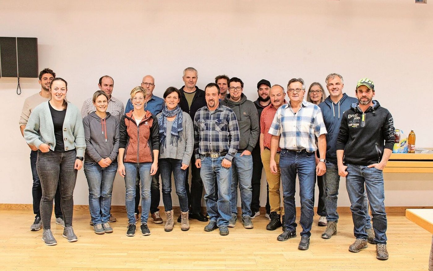 Das regionale OK-Team ist startbereit und empfängt die Besucherinnen und Besucher mit «Prättigauer Power». 