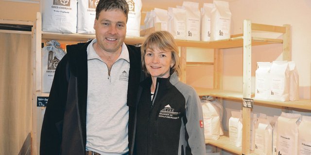 Morgen Samstag laden Urs und Margrith Brunner zum Mühletag nach Oberembrach ein. Die Mühle arbeitet ausschliesslich mit inländischem Getreide.(Bilder Isabelle Schwander) 