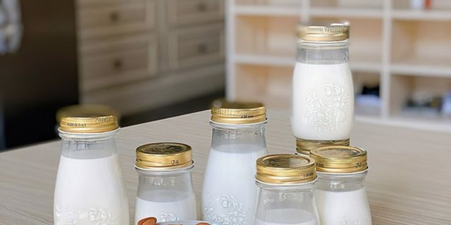 Die Mandelmilch hat ähnlich viel Fett wie Milch (über drei Prozent) (Bild Pixabay)