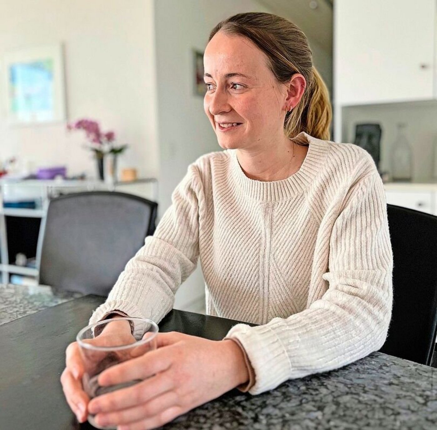 Nach einem langen Tag kann der 28-Jährigen auch einmal das Lachen vergehen – weitermachen will sie trotzdem immer.