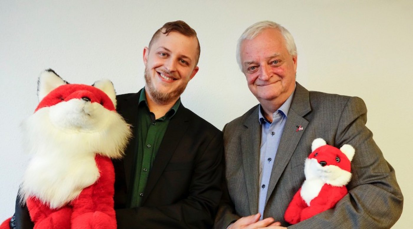 Patrick Fuchs (rechts) wird seinen Sohn Dominik als Geschäftsführer in Zukunft stellvertreten. (Bild zVg)