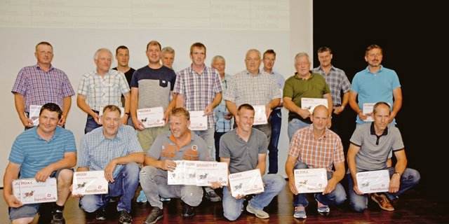 Grosse Ehre: 2019 erreichten 31 Kühe von 24 Luzerner SHB-Züchtern die noch immer magische Grenze von 100 000 Kilo Milch. (Bilder aem)