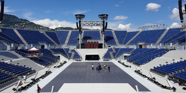 20'000 Personen finden Platz. (Bild ji)