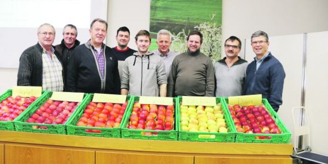 Solothurner Produzenten, die an der Tagung teilnahmen (v. l. n. r.): Urs Amrein, Konrad Vogt, Josef Brägger, Benjamin Meier, André Ziegler, Philipp Gut, Thomas Häusermann, André Erni und René Meier. (Bild Benildis Bentolila)