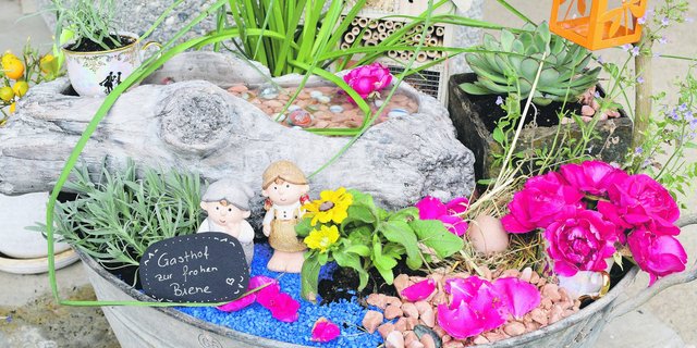 Eine Bienentränke ist nicht nur nützlich, sondern auch dekorativ. (Bild dj)