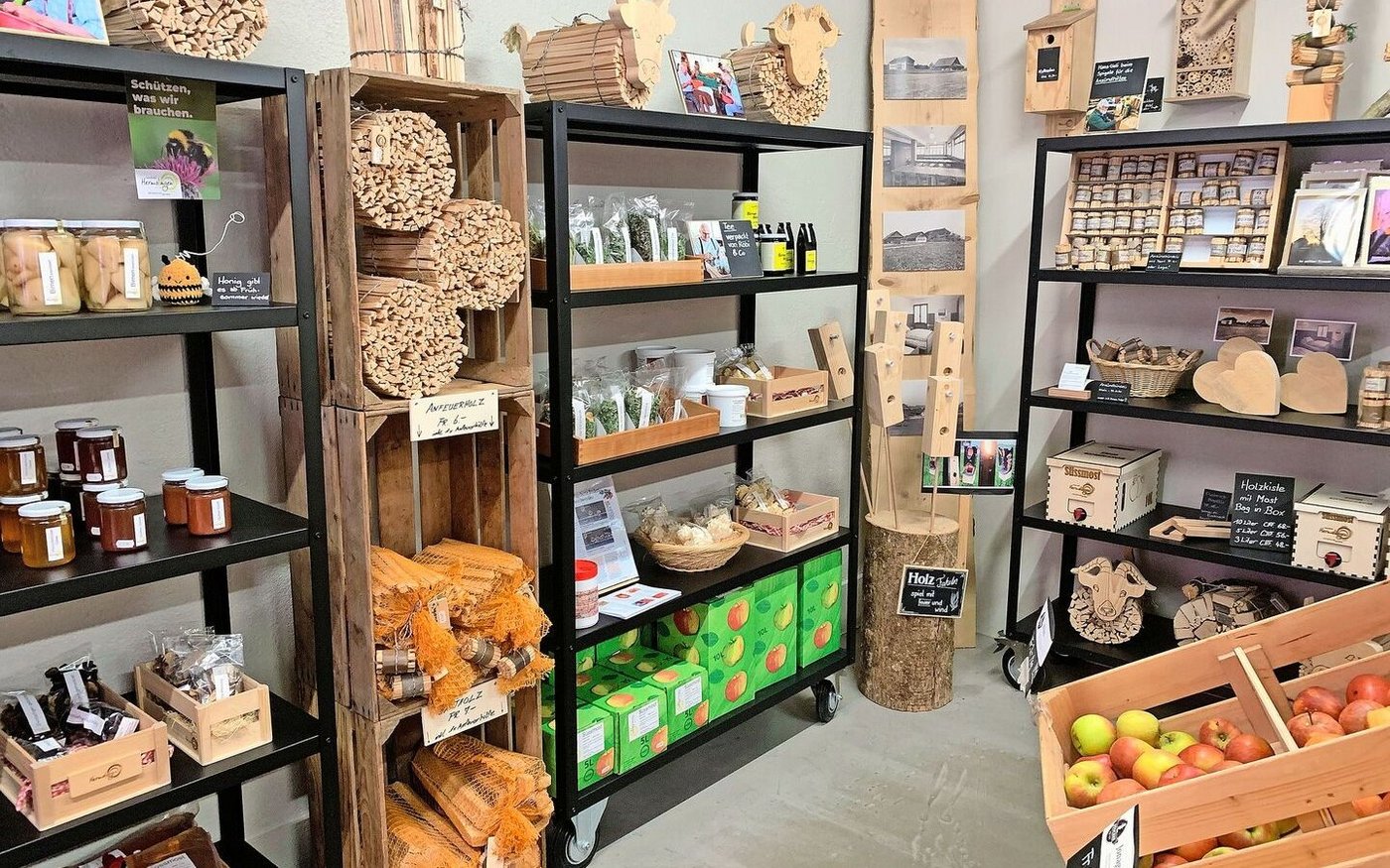 Unbedienter Hofladen auf einem Luzerner Bauernhof. Ab 22 Uhr ist dieser künftig zu schliessen. So sieht es das gelockerte Luzerner Ruhetags- und Ladenöffnungsgesetz vor. 