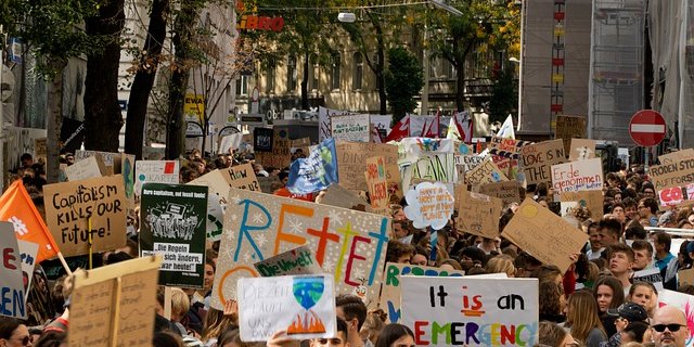 Klimastreik stellt sich hinter die Pflanzenschutz-Initiative (Bild Pixabay)
