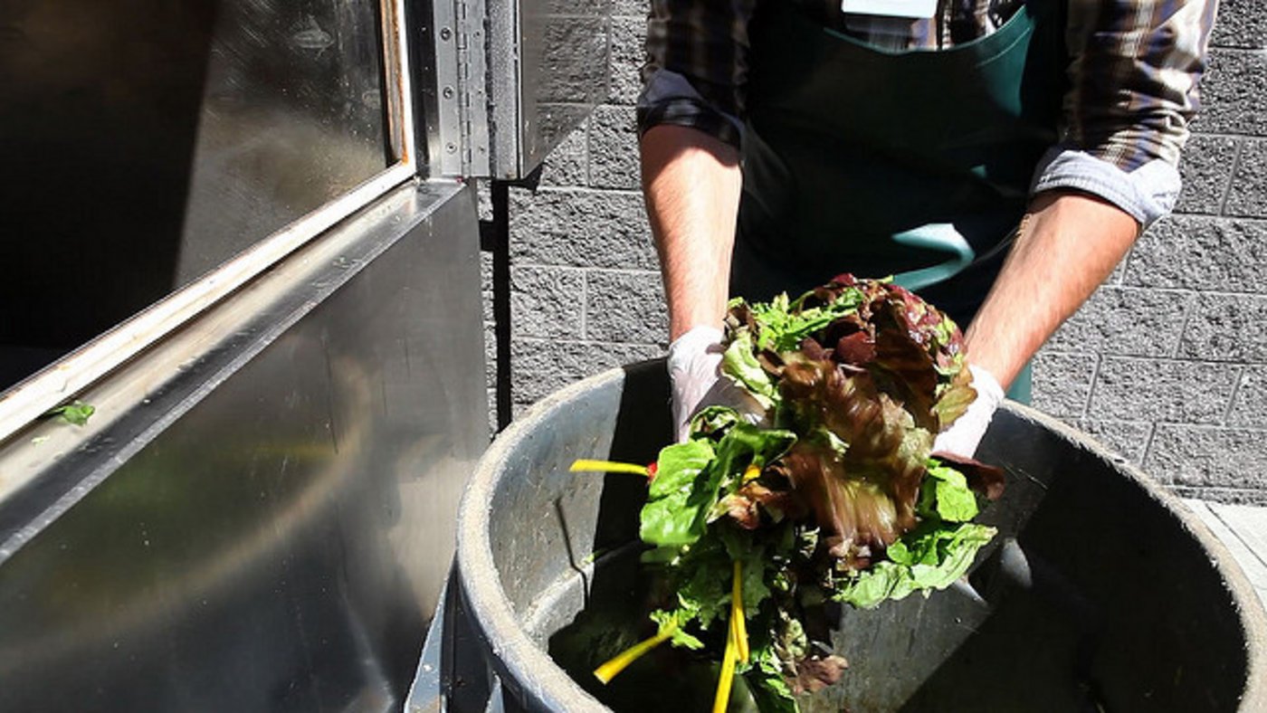 In der Hotel- und Gastrobranche werden jährlich 200'000 Tonnen pro Jahr im Wert von rund einer Milliarde entsorgt. (Bild Flickr/EarthFix)