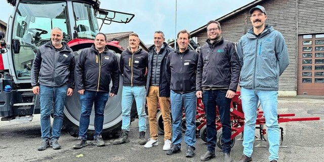 Alle für einen, einer für alle: Das Kernteam der SFF. Von links nach rechts: Ueli Schild, Leiter Versuchsbetrieb SFF, Nicolas Helmstetter, Roman Gambirasio, Jack Rietiker, Christian Eggenberger, Nils Zehner und Florian Bachmann.