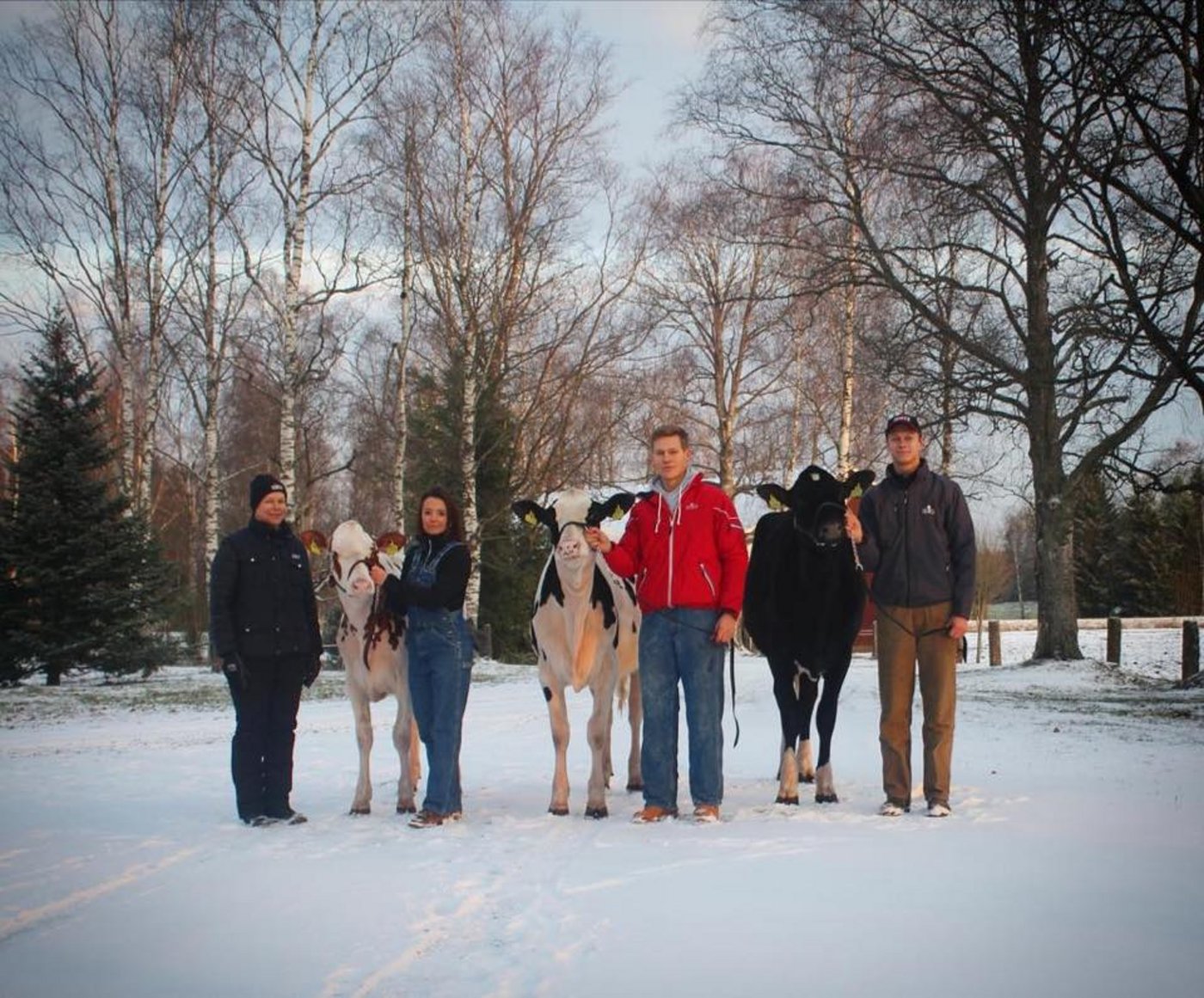 Das finnischen Züchterteam Vanhatalon Holstein. (Bild zVg) 