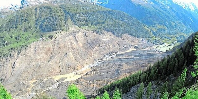 «Land weg»: Bergsturz von Blatten.