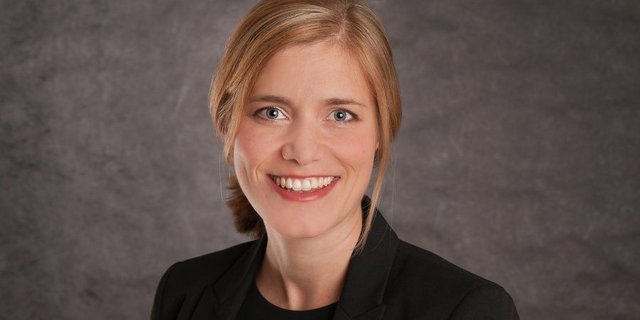 Silja Stofer hat bereits Erfahrung im Bereich von Kommunikation und Marketing. (Bild Fenaco)