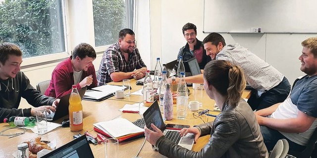 Der 15-köpfige Vorstand der Junglandwirtekommission trifft sich achtmal pro Jahr, das Bild zeigt eine der diesjährigen Sitzungen.