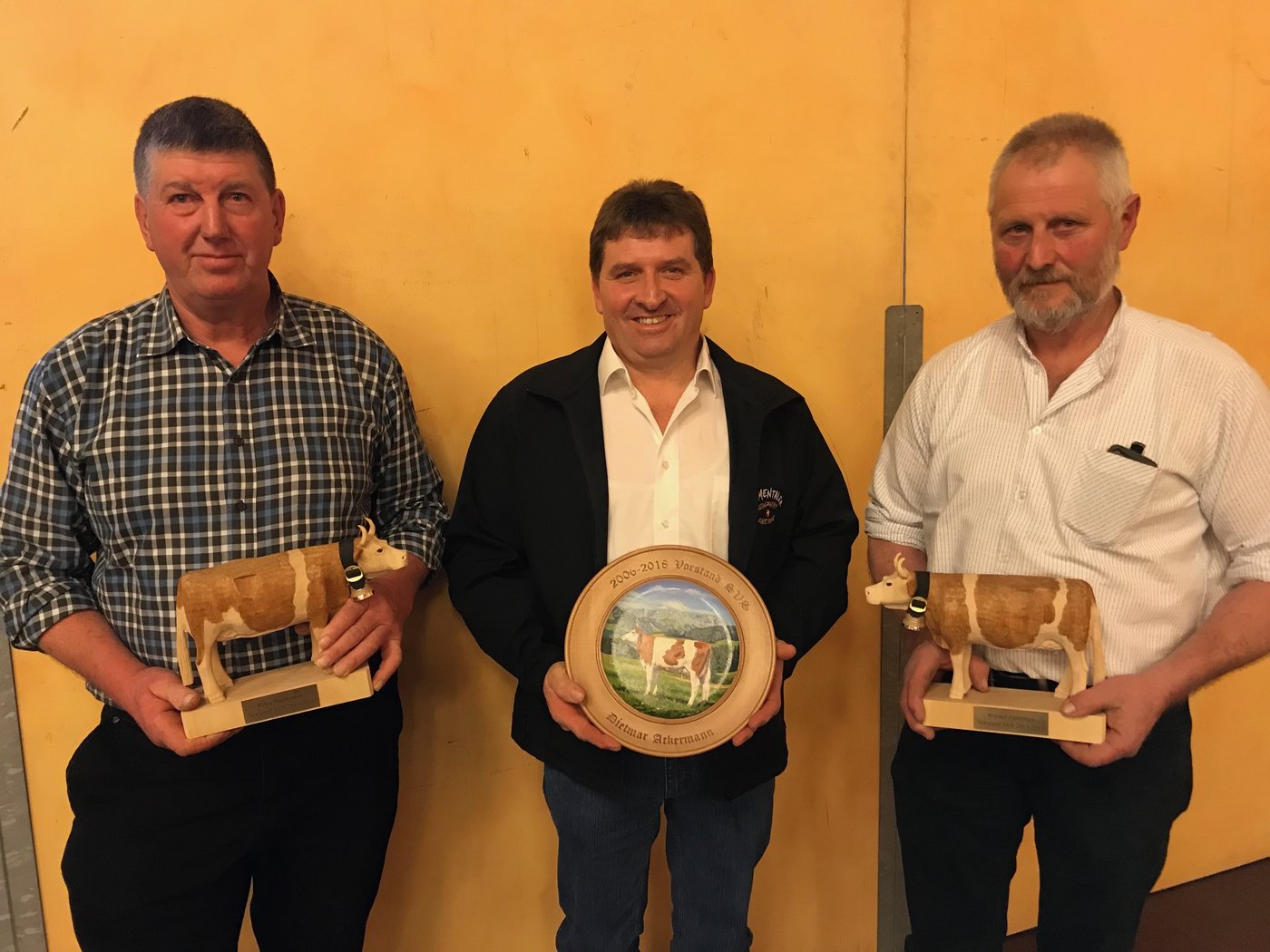 Die abtretenden Vorstände Peter Neukomm, Dietmar Ackermann und Werner Zurbrügg (v.l.n.r.). (Bild akr)