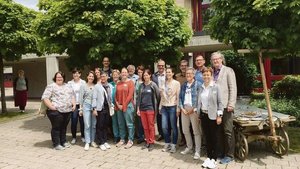 Vergnüglich gingen die Vereinsmitglieder nach der Generalversammlung zum Apéro über. 