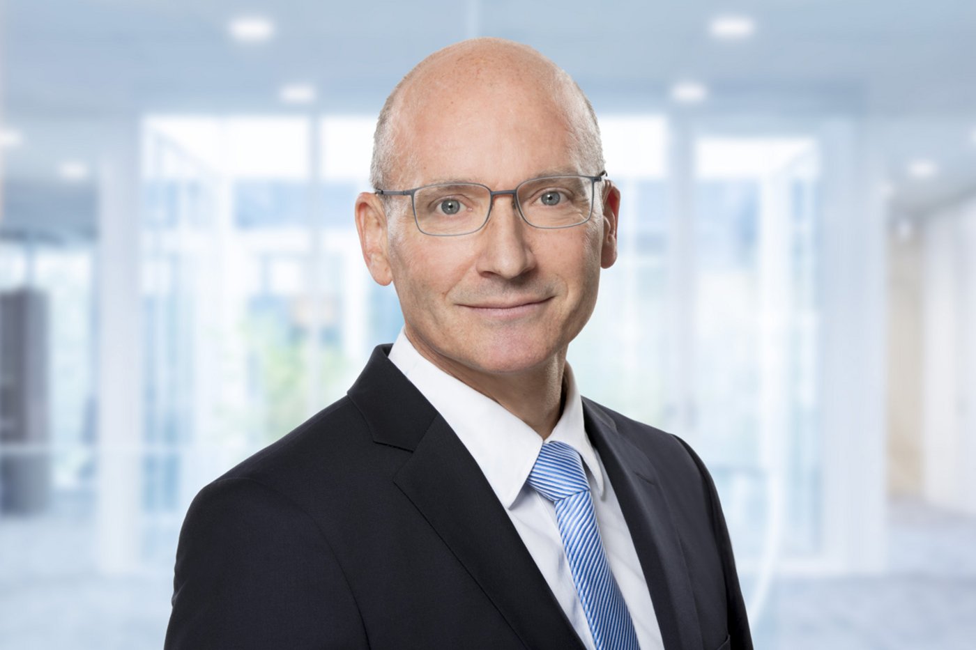 Emmi-CEO Urs Riedener verteidigt die Aktionspolitik des Detailhandels: «Was er eigentlich macht, ist die Nachfrage für Butter aufrechterhalten». (Bild Emmi)