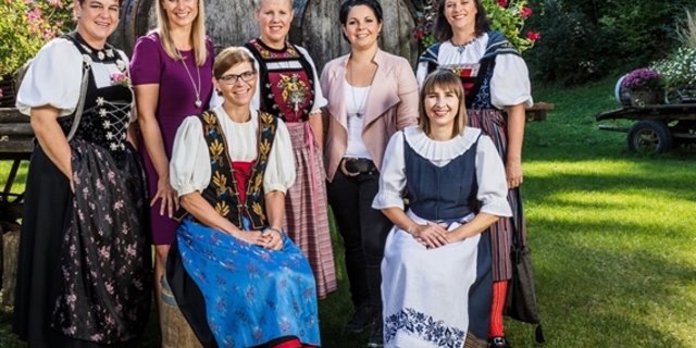 Die Landfrauenküche ist ein Gefäss, das Heldinnen des Alltags für ein paar Stunden sichtbar macht. Das ist gut und so etwas baucht es. (Bild SRF/Ueli Christoffel)