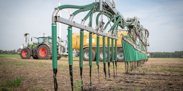 Der Entscheid des Nationalrats habe die Milchproduzent(innen) von Uniterre zu einer Reaktion gezwungen. (Bild Uniterre)