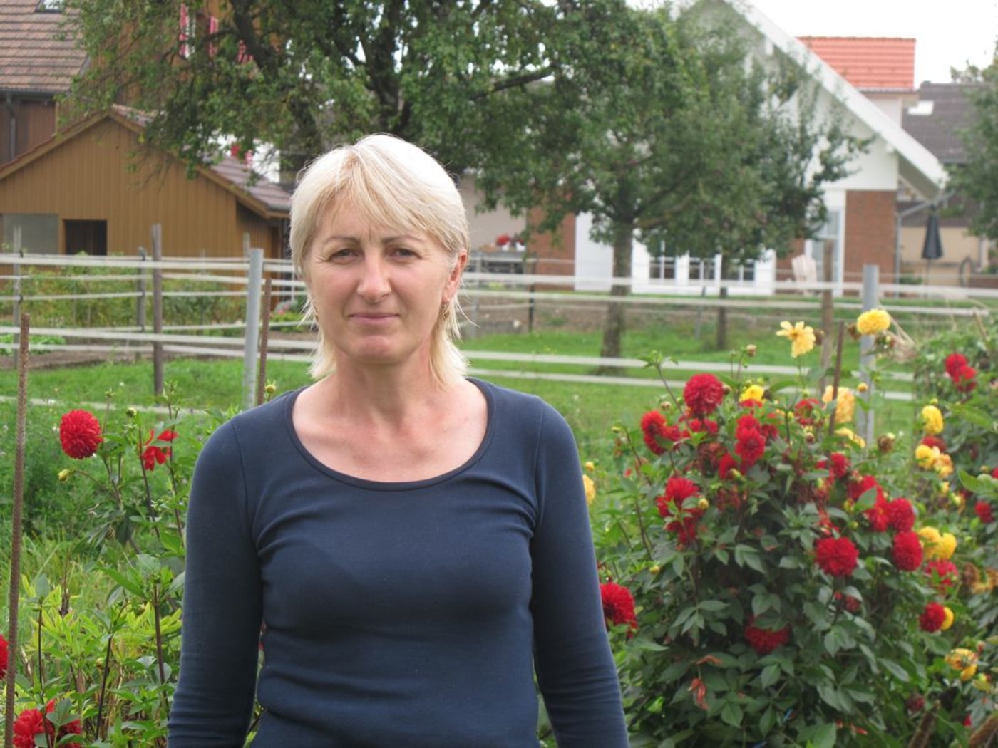 Raisa Niculesco lebt seit sieben Jahren in der Schweiz und bewirtschaftet mit ihrem Partner einen Rebbaubetrieb. (Bild: Claudia Gysel)