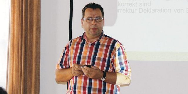 Stephan Furrer verteidigt die Spendenverteilung der Qualinova. (Archivbild BauZ)