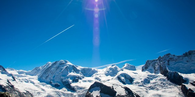 Weltweit verloren Gletscher viel Eis, hier in Zermatt VS. (Bild Unsplash)