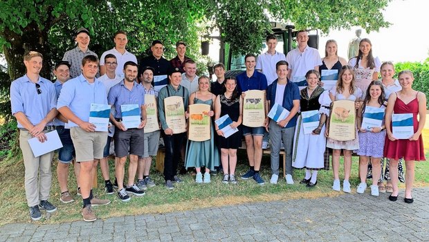 Die Absolvent(innen) der Klasse 3a am BBZN Hohenrain. 