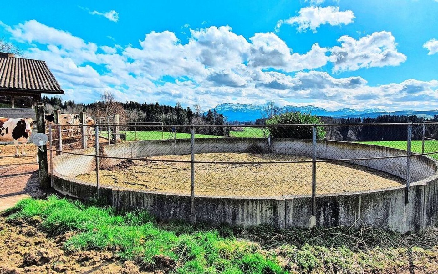 Nicht zuwarten mit der Abdeckung von Güllelagern. Es sei empfehlenswert, im Kanton Luzern rechtzeitig die Gesuche um finanzielle Unterstützung zu stellen.  