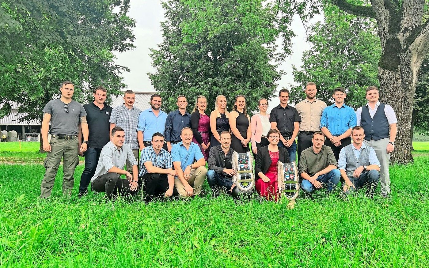 Beliebte Weiterbildung: 20 Agro-Technikerinnen und Agro-Techniker HF wurden in die Praxis entlassen.