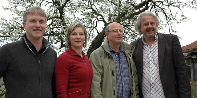 Einsatz für Hochstämmer: Landwirt Urs Amrein, Archehof Neudorf; Maya Graf, Co-Präsidentin Hochstamm-Suisse; Beat Felder, zuständig für Spezialkulturen Kanton Luzern und «Foodscout» Dominik Flammer.