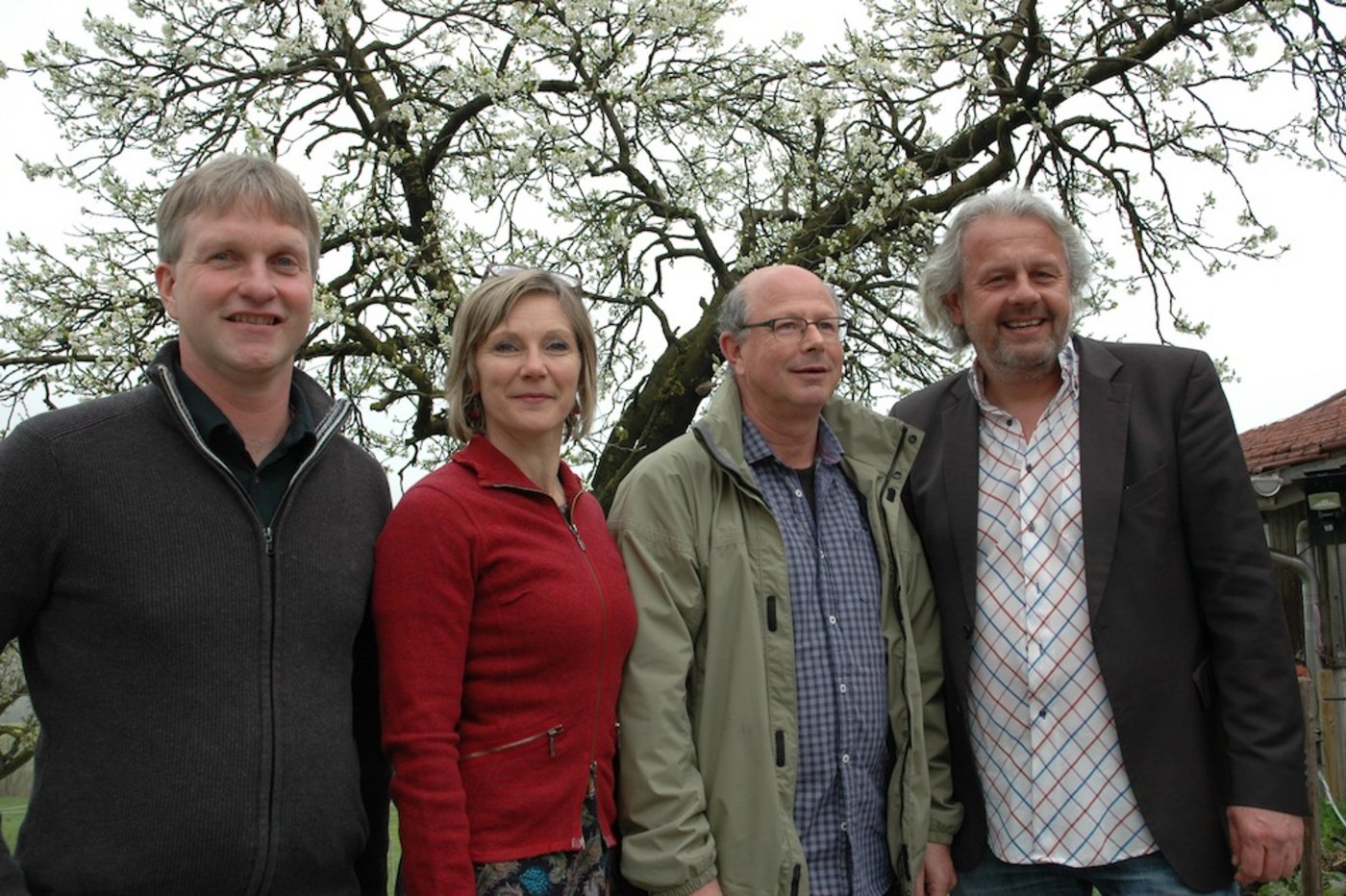 Einsatz für Hochstämmer: Landwirt Urs Amrein, Archehof Neudorf; Maya Graf, Co-Präsidentin Hochstamm-Suisse; Beat Felder, zuständig für Spezialkulturen Kanton Luzern und «Foodscout» Dominik Flammer.