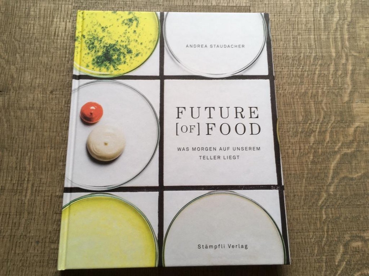 Neben möglichen Lebensmitteln für die Zukunft befasst sich Andrea Staudacher in ihrem Buch auch mit möglichen Erklärungen für den Ekel gegenüber Insekten. (Bild jsc)