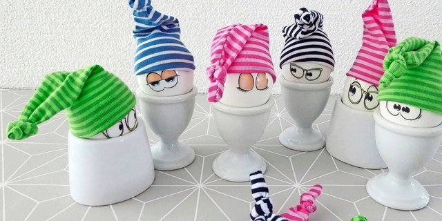 Sie sind praktisch und bringen Farbe an den Zmorgen-Tisch: selbstgenähte Eierwärmer