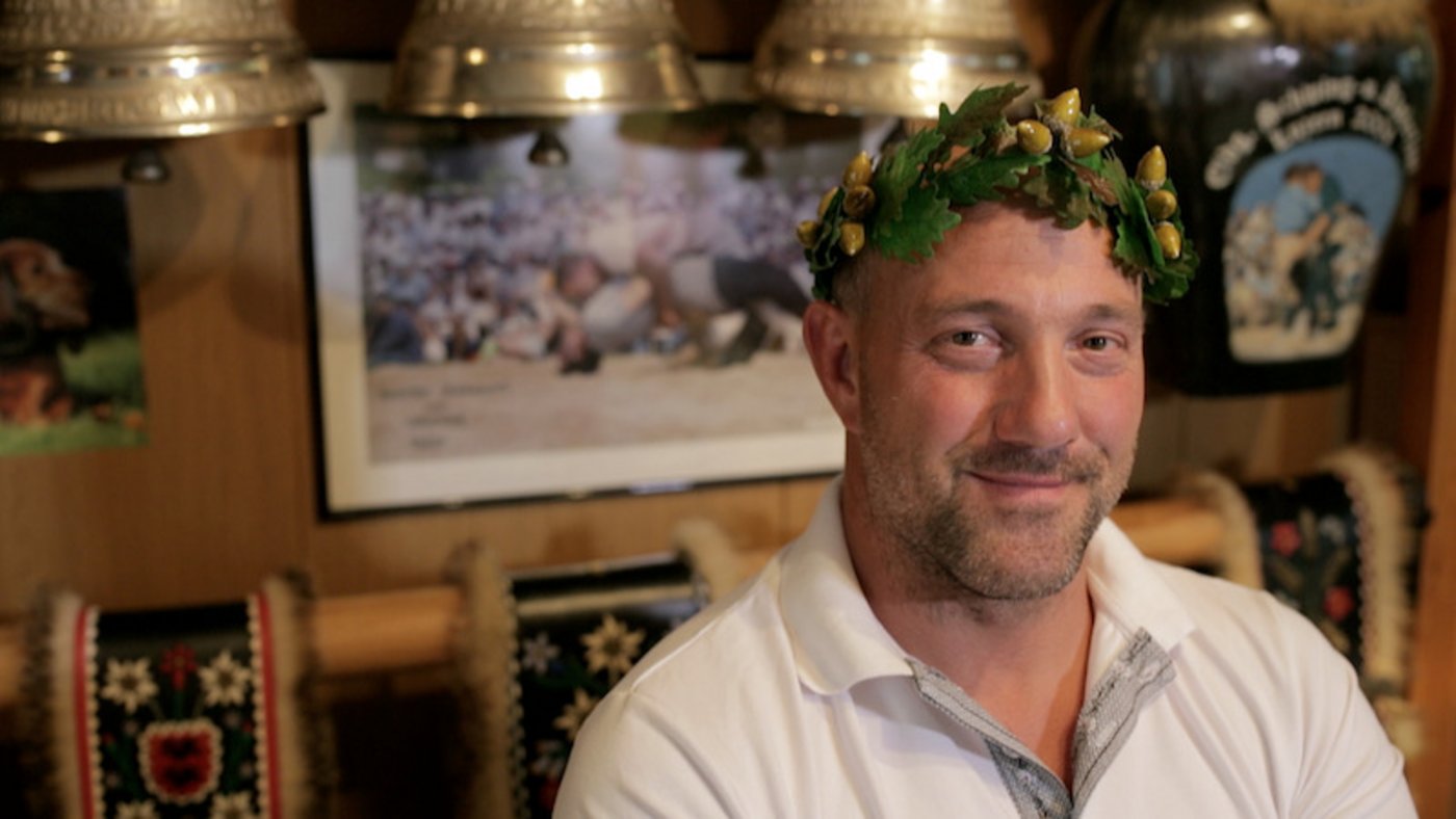 Hat gut lachen. Seit letztem Sonntag, 17. Juni, hält Stefan Burkhalter mit 103 Kränzen den Thurgauer Kranzrekord.